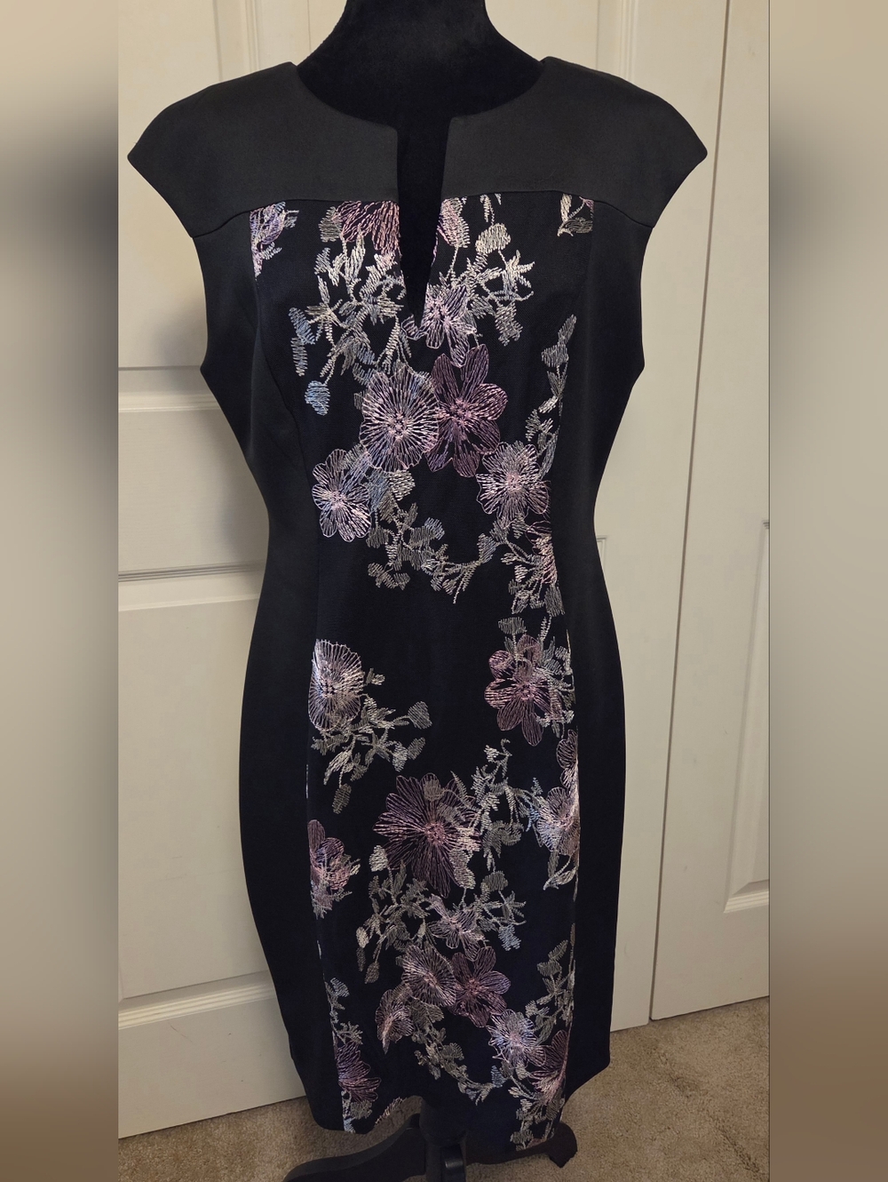Connected Apparel Women's Floral Embroidered Sleeveless Sheath Dress Size 10